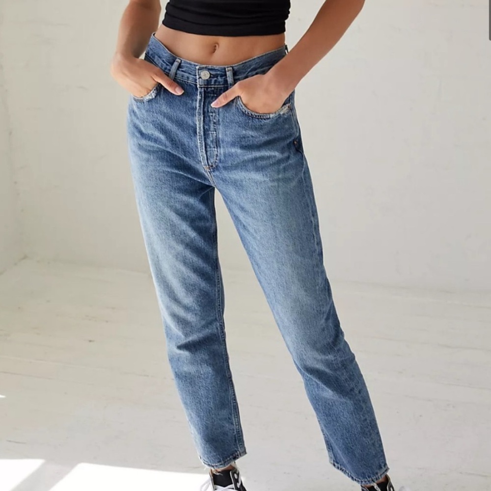 Agolde Riley Cropped Light Wash Jeans. Size 26